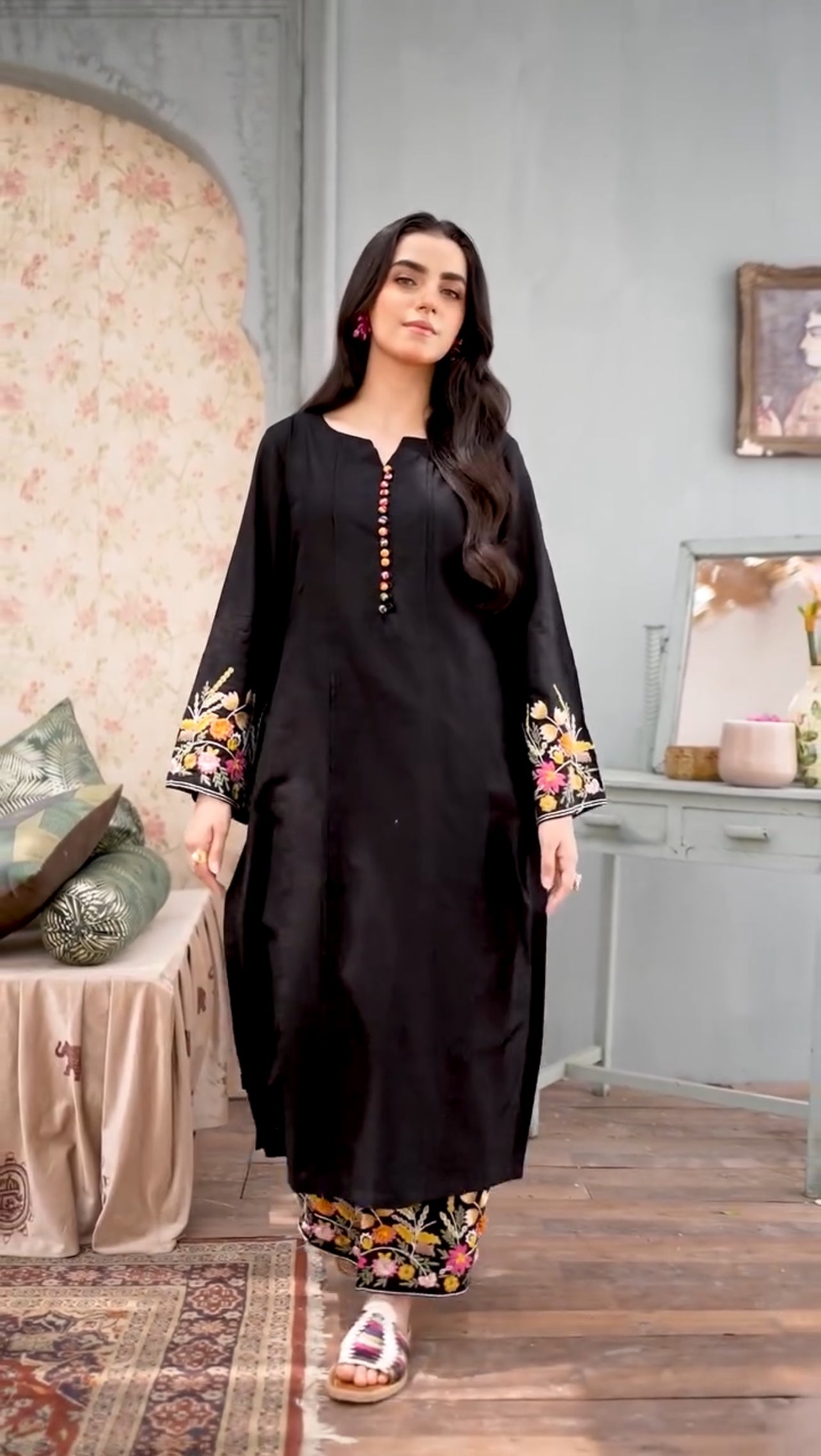 Black Elegance - Embroidered Long Shirt 2pc