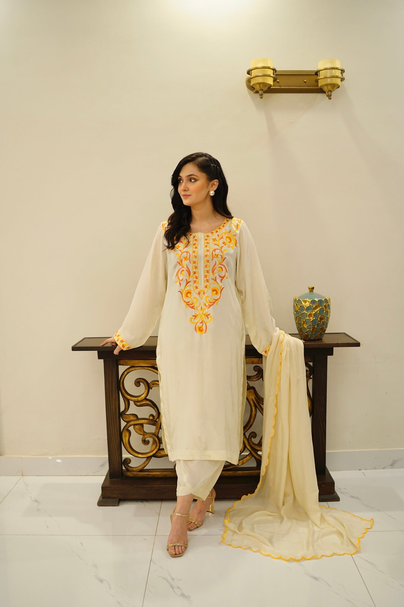 Gul-e-Shehr Linen Embroidery 3pc